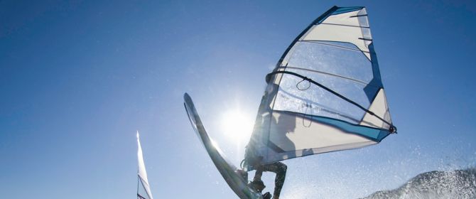 KPMG IFRS Newsletter: Financial Instruments publication image: windsurfer jumping a wave