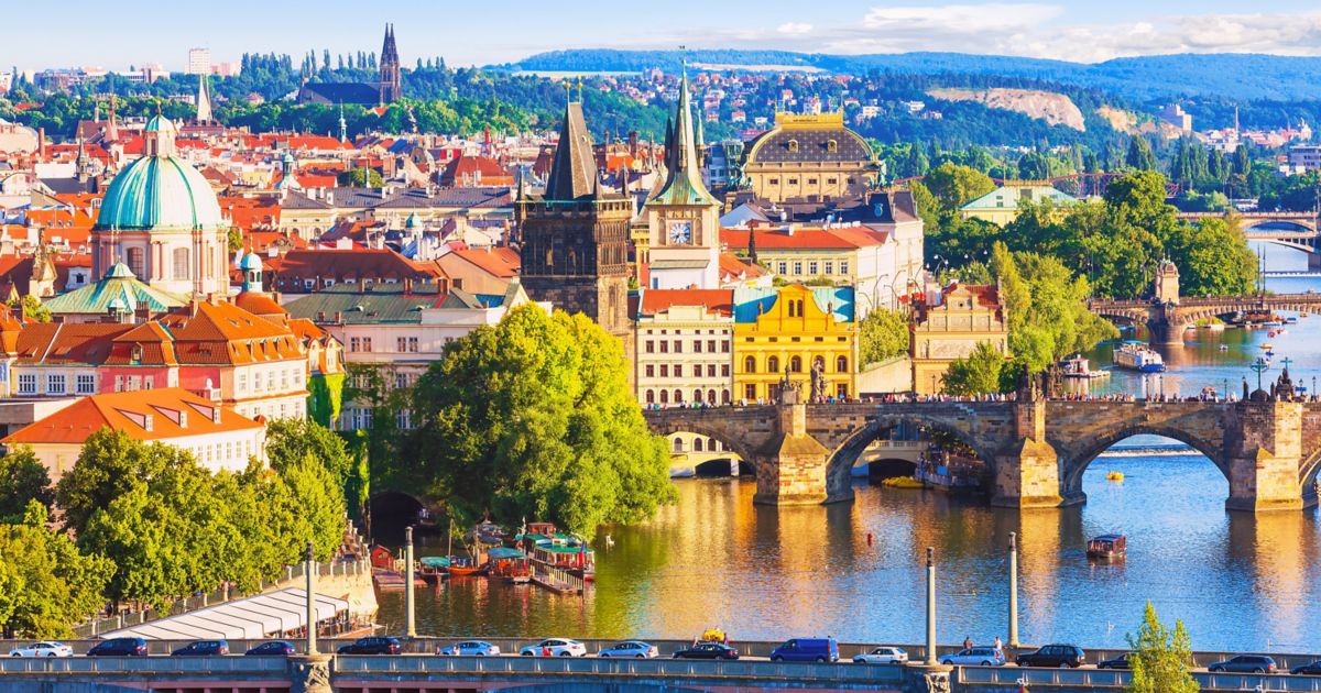 Vận chuyển hàng đi Cộng Hòa Séc (Czech): Giá ưu đãi lên đến 30%