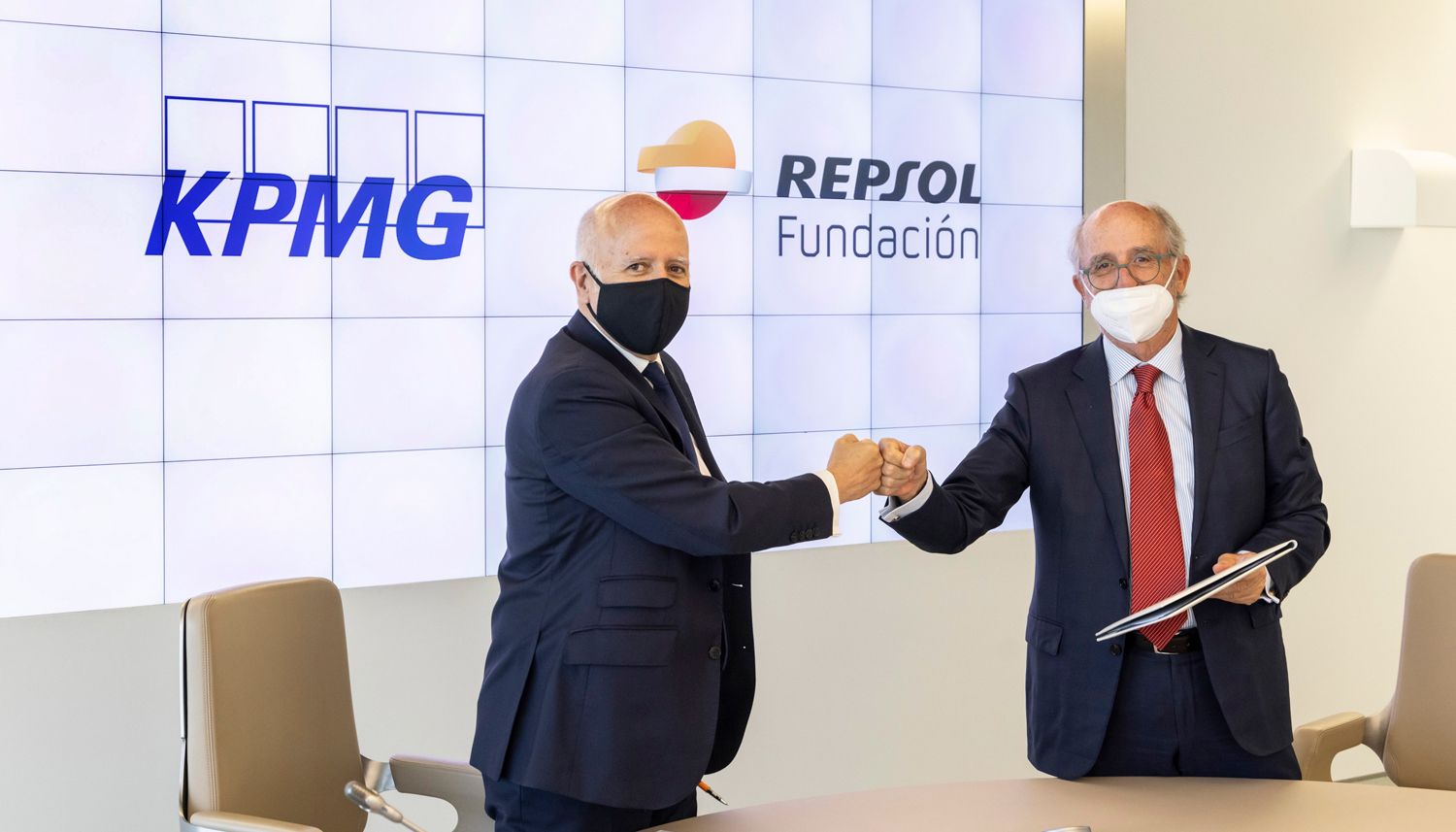 Fundación Repsol y KPMG, objetivo compensar emisiones