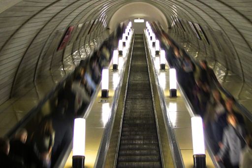 escalator system metro moscow