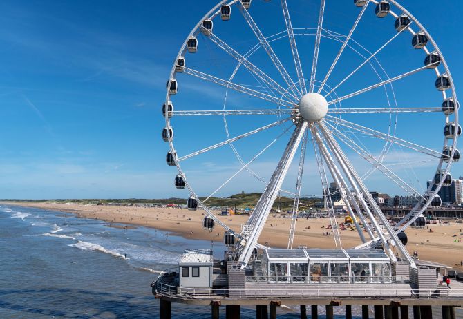 Ferris wheel on beach
