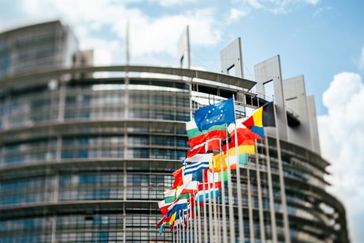 Суд ЕС разъяснил вопросы применения концепции фактического получателя дохода в рамках директив ЕС