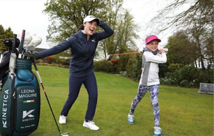 Leona Maguire with a partcipant from the Irish Kids Golf Tour