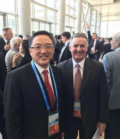 Honson To, Chairman, KPMG China (left) and John Veihmeyer, Chairman, KPMG International