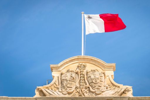 mt-valletta-castille-maltese-flag