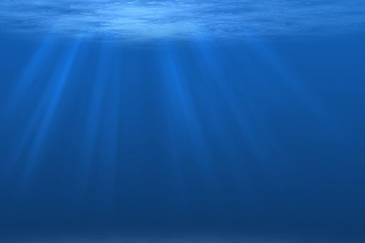 Sonnenstrahlen unter Wasser
