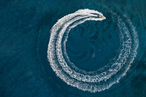 Top view of boat travelling in circles