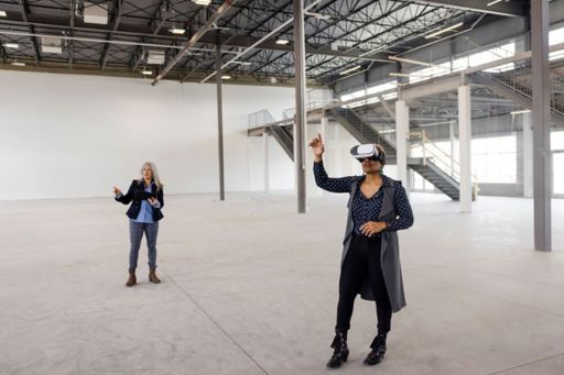 Women wearing a VR set